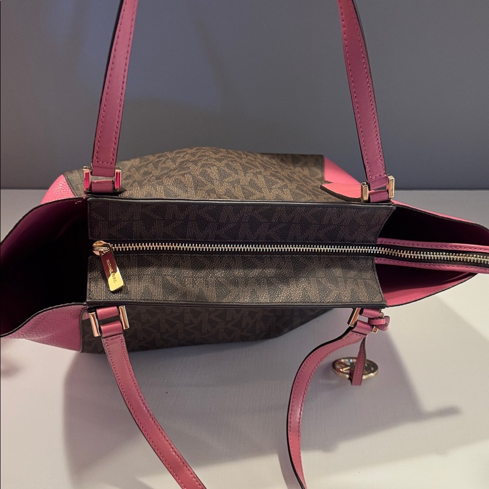 Michael Kors Pink and Brown Tote Bag - Picture 3 of 8